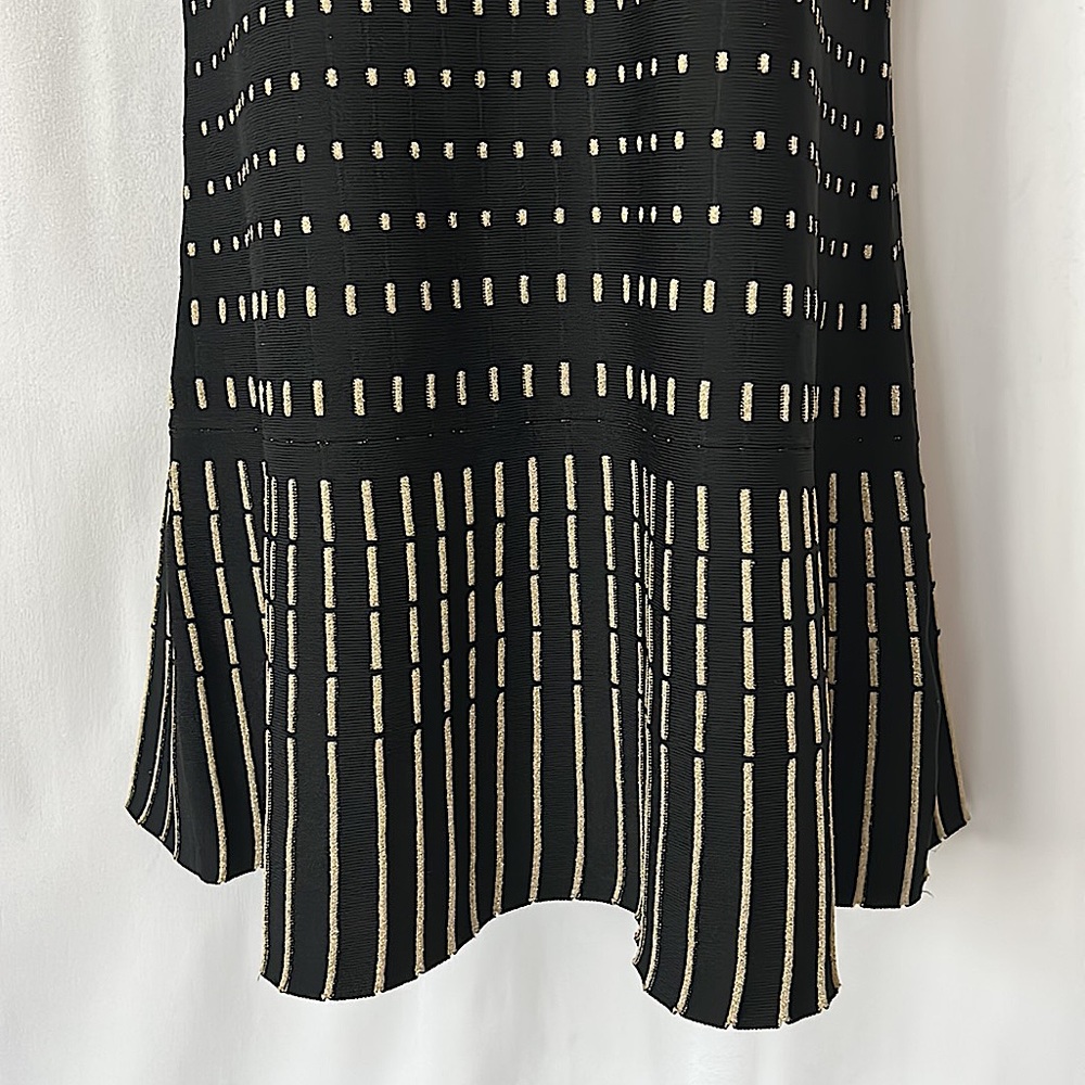 Ted Baker London Gorgeous Black/Gold Sleeveless Dress **Size 2**🌺🌺 - Picture 4 of 5
